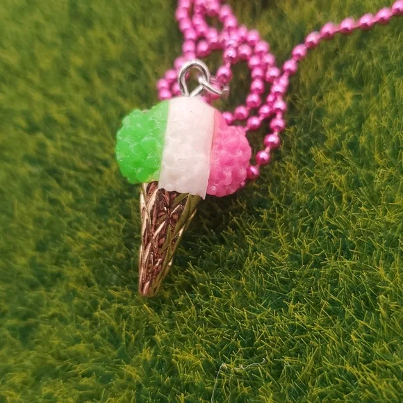 Cute Snowcone Necklace Nostalgic 20 Inch N3831 - Picture 2 of 2
